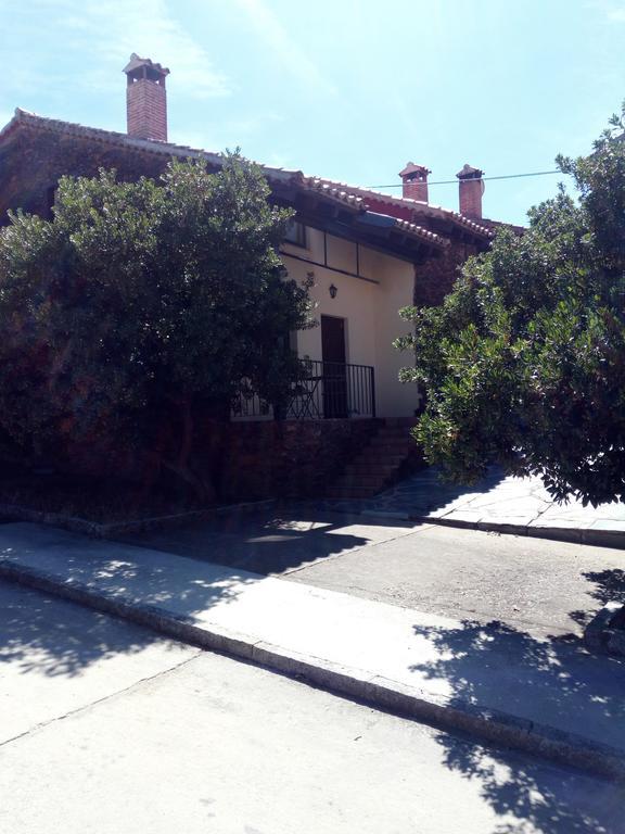 Hostal El Egio Cervera de Buitrago Exterior foto