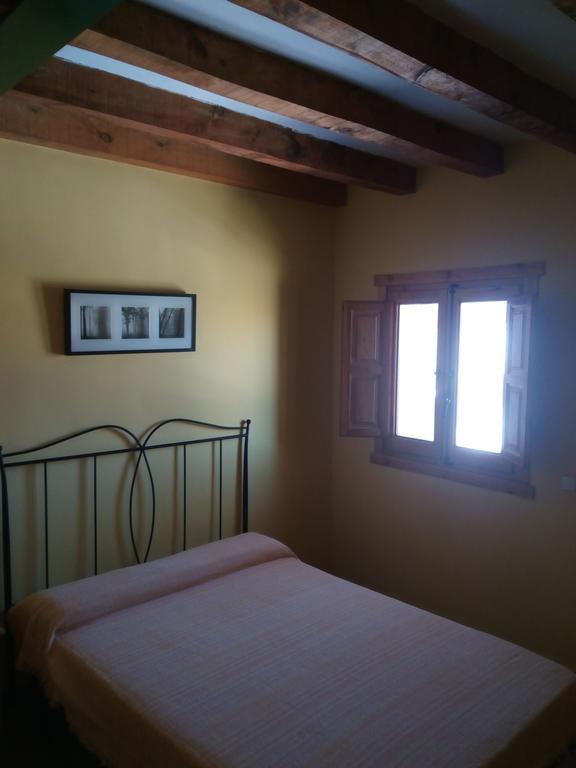 Hostal El Egio Cervera de Buitrago Exterior foto